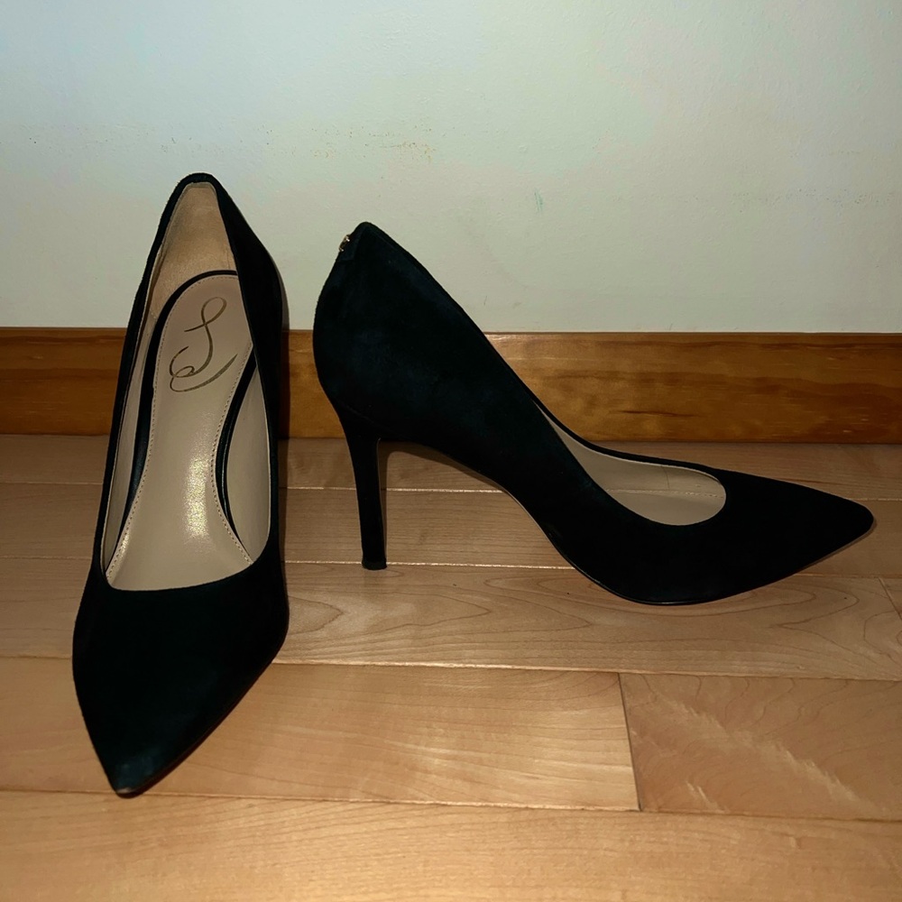 Elegant Women's Heels, Black, Size 7.5